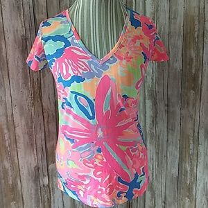 Lilly Pulitzer V Neck T shirt